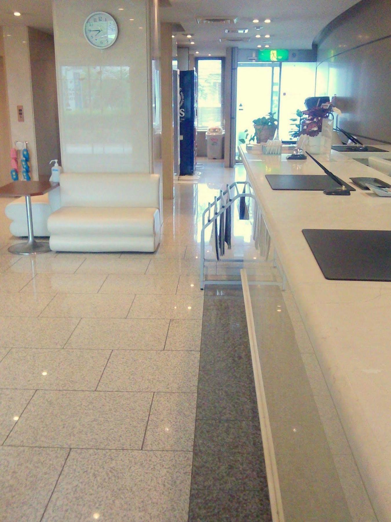 冈谷市中央大酒店 Okaya