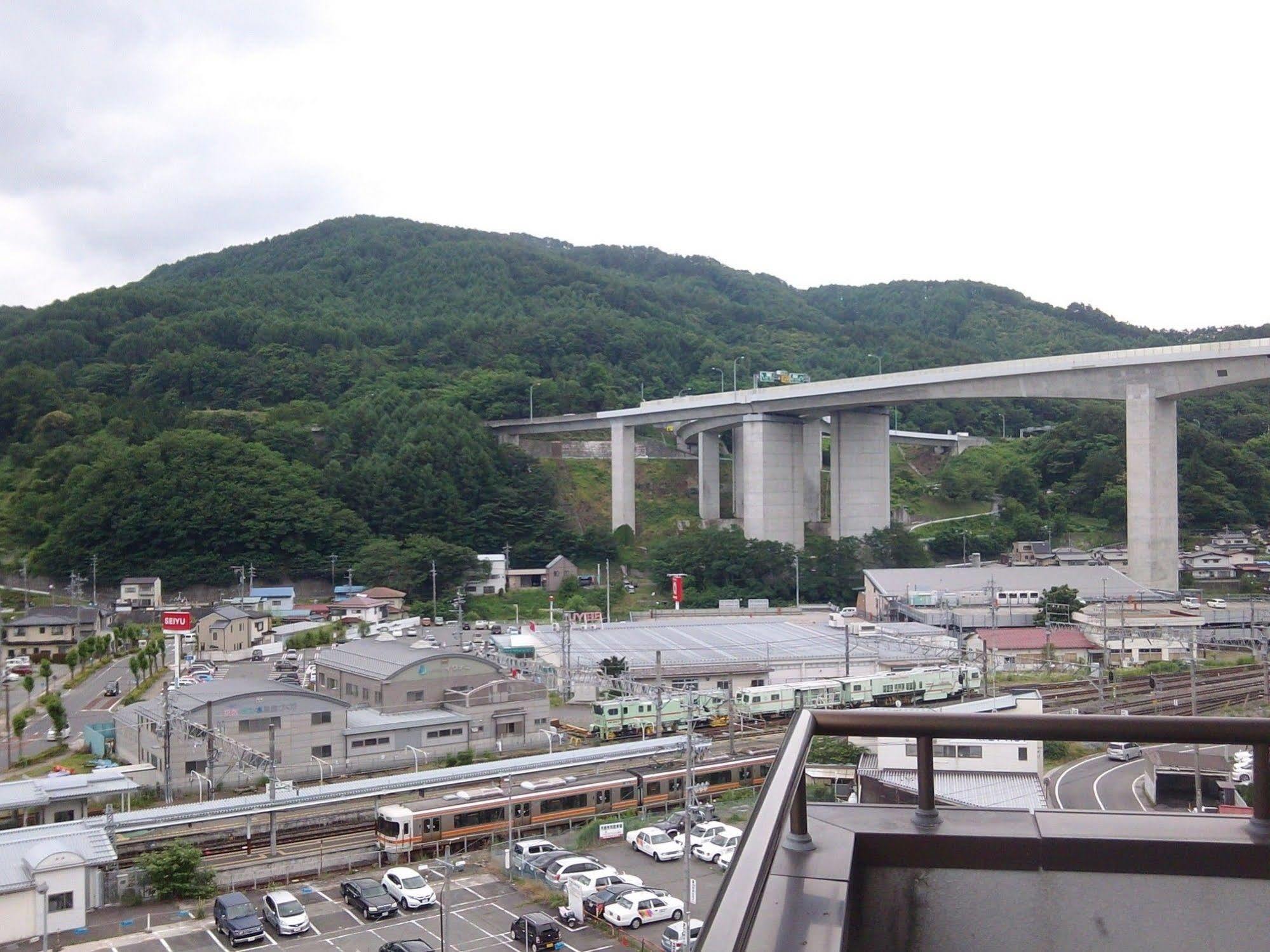 冈谷市中央大酒店